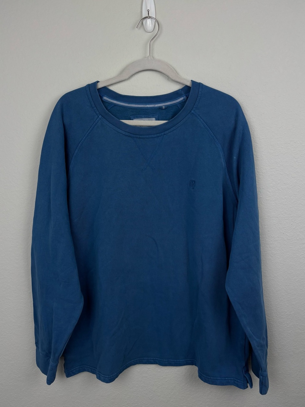Fat Face Men's XL Blue Crewneck Pullover Sweatershirt with Elbow Patches
